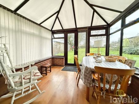 2 bedroom Detached bungalow for sale in Poplar Lane, Corringham, DN21