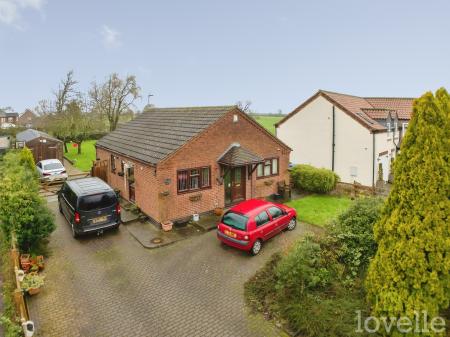 2 bedroom Detached bungalow for sale in Poplar Lane, Corringham, DN21