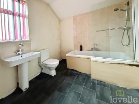 2 bedroom Semi-detached house for sale in Cecil Street, Gainsborough, DN21