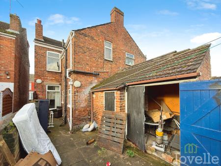 2 bedroom Semi-detached house for sale in Cecil Street, Gainsborough, DN21