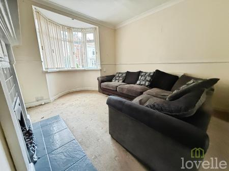 2 bedroom Semi-detached house for sale in Cecil Street, Gainsborough, DN21