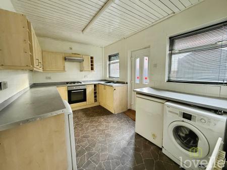 2 bedroom Semi-detached house for sale in Cecil Street, Gainsborough, DN21