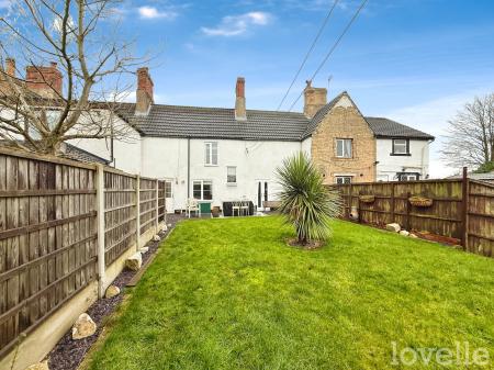 2 bedroom Terraced House for sale in Fountain Hill, Walkeringham, DN10