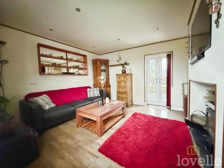 2 bedroom Terraced House for sale in Fountain Hill, Walkeringham, DN10