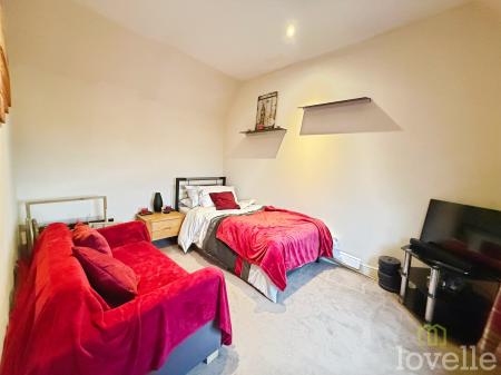 2 bedroom Terraced House for sale in Fountain Hill, Walkeringham, DN10