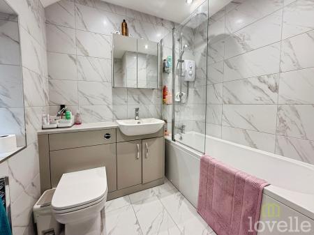 2 bedroom Terraced House for sale in Eastern Avenue, Gainsborough, DN21