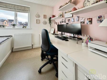 4 bedroom Detached house for sale in Priory Way, Lea, DN21