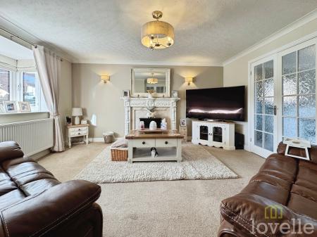 4 bedroom Detached house for sale in Priory Way, Lea, DN21