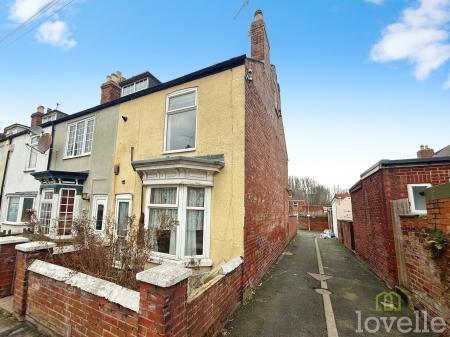 2 bedroom Terraced House for sale in Darwin Street, Gainsborough, DN21