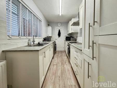 3 bedroom Terraced House for sale in Colville Terrace, Gainsborough, DN21