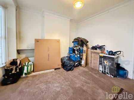 3 bedroom Terraced House for sale in Colville Terrace, Gainsborough, DN21