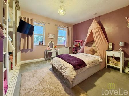 3 bedroom Terraced House for sale in Rectory Lea, Fillingham, DN21