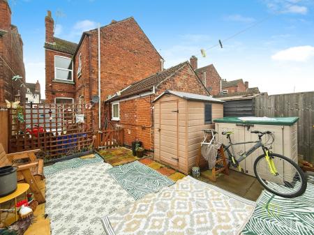 3 bedroom Semi-detached house for sale in Balfour Street, Gainsborough, DN21