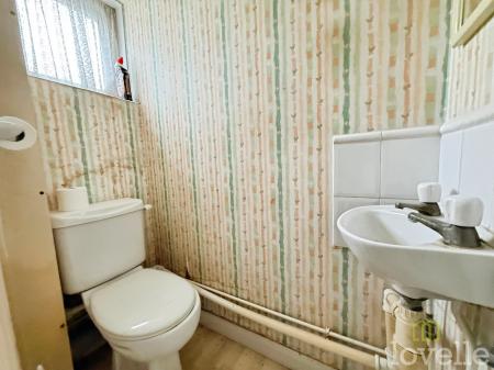 3 bedroom Semi-detached house for sale in Risehome Road, Gainsborough, DN21