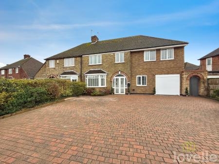 5 bedroom Semi-detached house for sale in Middlefield Lane, Gainsborough, DN21