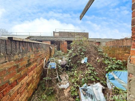 2 bedroom Terraced House for sale in Etherington Street, Gainsborough, DN21