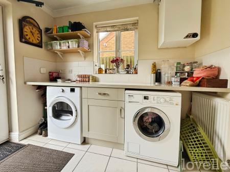 4 bedroom Detached house for sale in Trent Approach, Marton, DN21