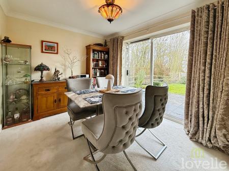 4 bedroom Detached house for sale in Trent Approach, Marton, DN21