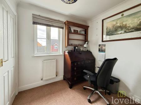 4 bedroom Detached house for sale in Trent Approach, Marton, DN21