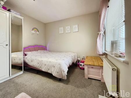 4 bedroom Detached house for sale in Heron Drive, Gainsborough, DN21