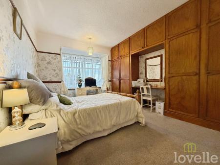 3 bedroom Detached house for sale in Lime Tree Avenue, Gainsborough, DN21