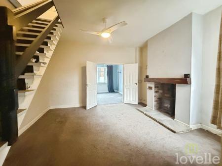 3 bedroom Semi-detached house for sale in George Street, Gainsborough, DN21