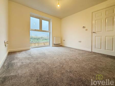 2 bedroom Semi-detached house to let in Eliot Drive, Gainsborough, DN21