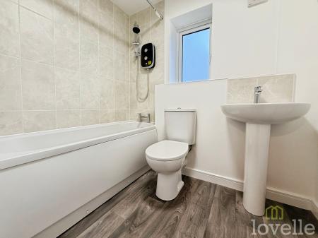 2 bedroom Semi-detached house to let in Eliot Drive, Gainsborough, DN21