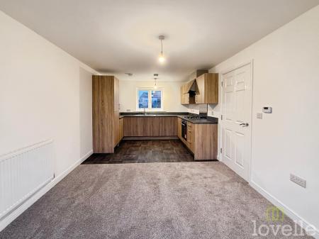 2 bedroom Semi-detached house to let in Eliot Drive, Gainsborough, DN21