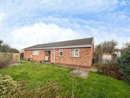 3 bedroom Detached bungalow for sale in Middlefield Lane, Gainsborough, DN21