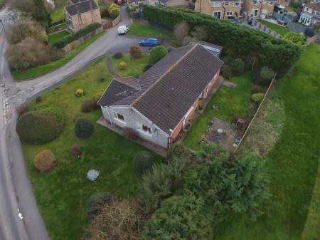 3 bedroom Detached bungalow for sale in Middlefield Lane, Gainsborough, DN21