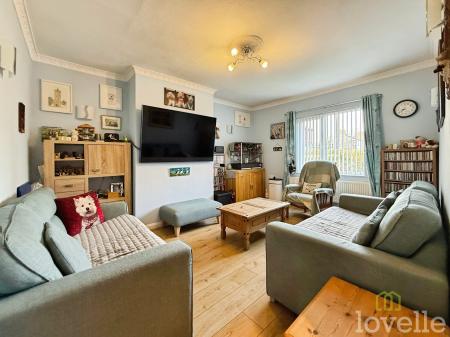 3 bedroom Terraced House for sale in Lime Tree Avenue, Gainsborough, DN21