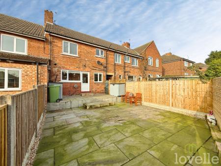3 bedroom Terraced House for sale in Lime Tree Avenue, Gainsborough, DN21