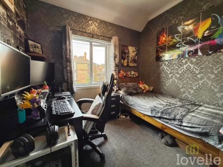 3 bedroom Terraced House for sale in Lime Tree Avenue, Gainsborough, DN21