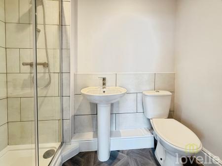 4 bedroom Semi-detached house for sale in Lea Road, Gainsborough, DN21