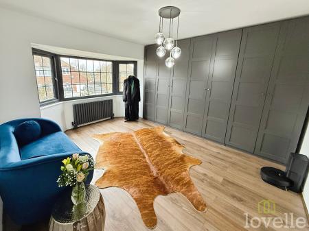 3 bedroom Semi-detached house for sale in Claythorne Drive, Gainsborough, DN21