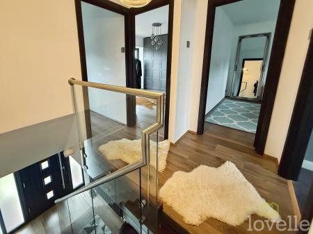 3 bedroom Semi-detached house for sale in Claythorne Drive, Gainsborough, DN21