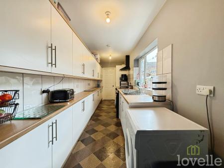 3 bedroom Terraced House for sale in Colville Terrace, Gainsborough, DN21