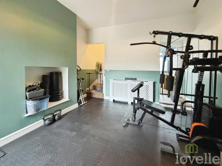 3 bedroom Terraced House for sale in Colville Terrace, Gainsborough, DN21