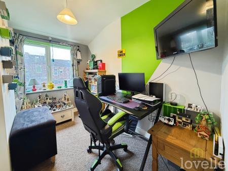 3 bedroom Terraced House for sale in Colville Terrace, Gainsborough, DN21