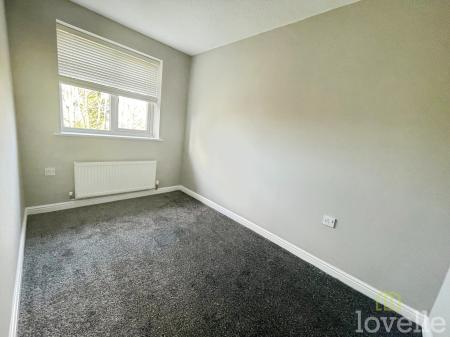 3 bedroom Semi-detached house to let in Juniper Way, Gainsborough, DN21