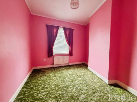 3 bedroom Terraced House for sale in Jubilee Crescent, Gainsborough, DN21