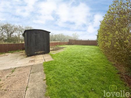 2 bedroom Semi-detached house for sale in Stockwith Road, Walkeringham, DN10