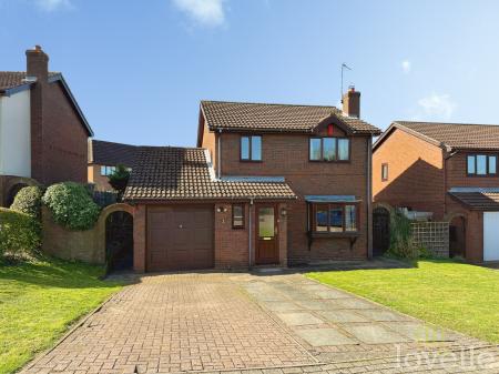 3 bedroom Detached house for sale in Meadow Rise, Lea, DN21