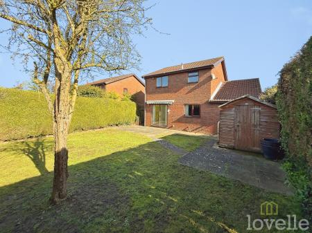 3 bedroom Detached house for sale in Meadow Rise, Lea, DN21