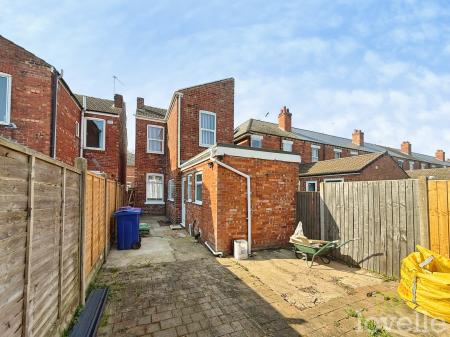 3 bedroom Detached house for sale in Burns Street, Gainsborough, DN21