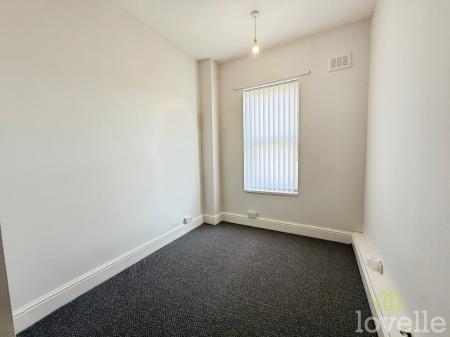 3 bedroom Detached house for sale in Burns Street, Gainsborough, DN21
