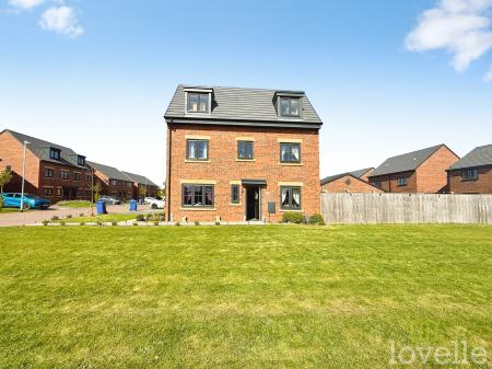 4 bedroom Detached house for sale in Foxby Mews, Gainsborough, DN21