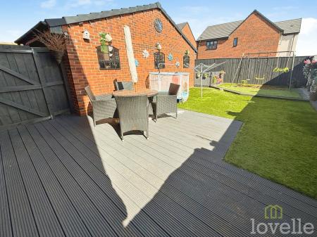 4 bedroom Detached house for sale in Foxby Mews, Gainsborough, DN21
