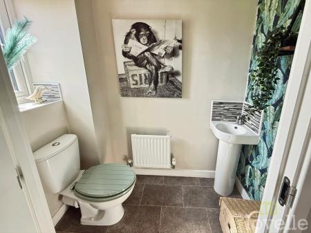 4 bedroom Detached house for sale in Foxby Mews, Gainsborough, DN21
